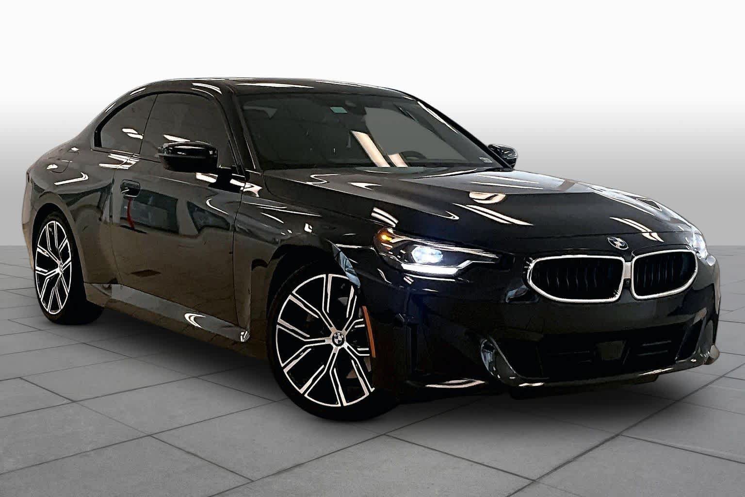 Used 2024 BMW 230i Coupe w/ Convenience Package RWD image 2