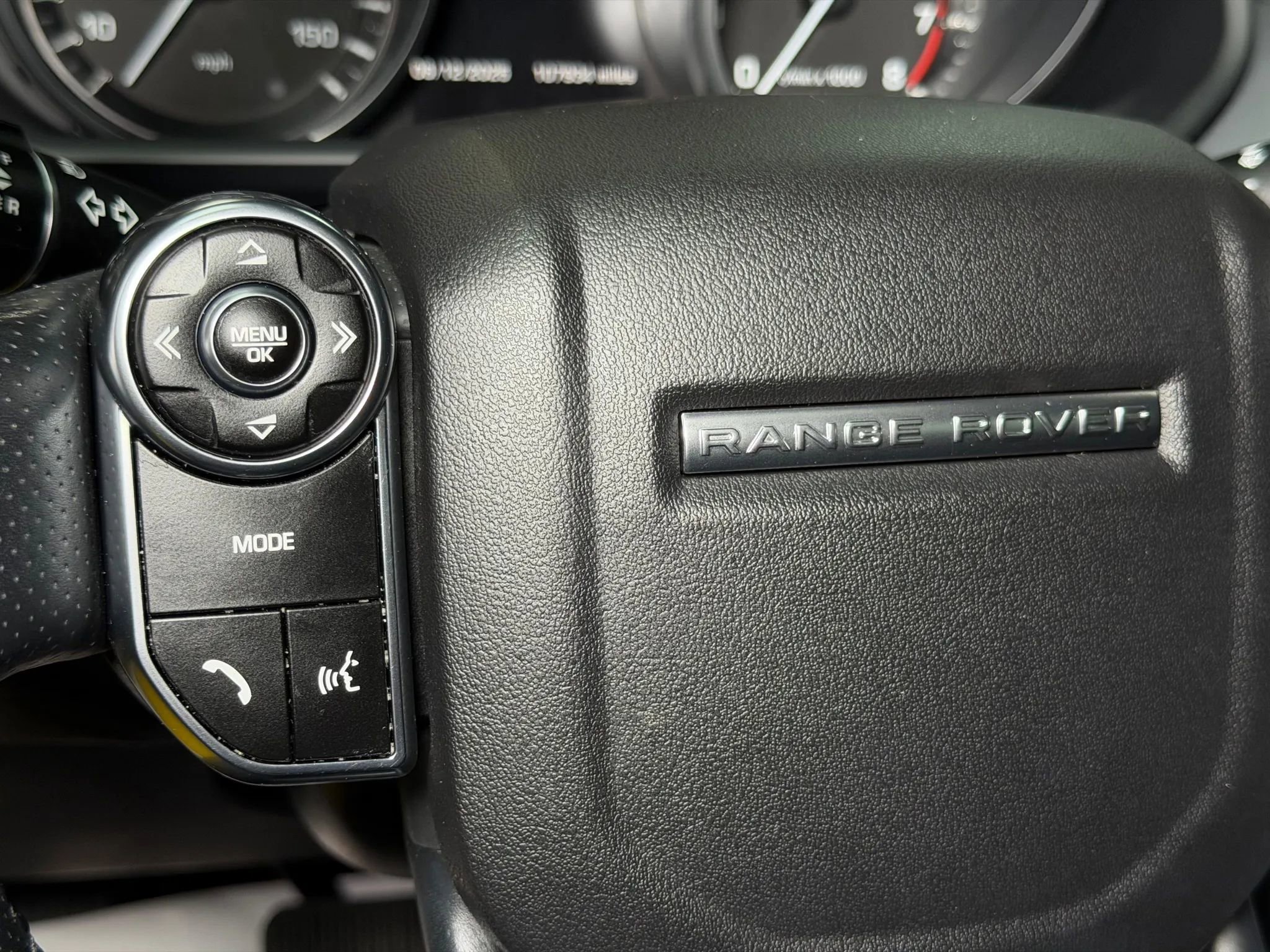 Used 2014 Land Rover Range Rover Sport SE image 10