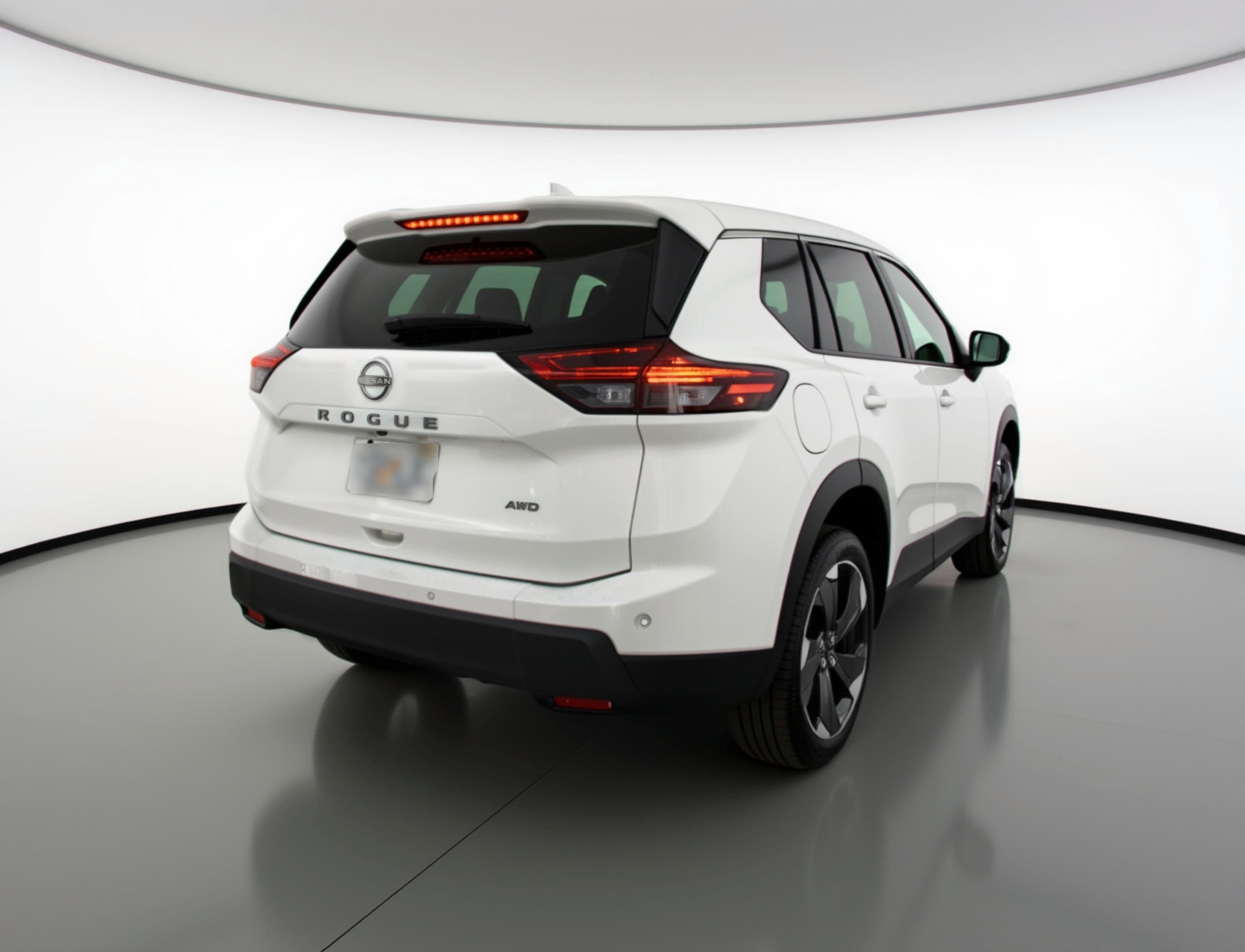 Used 2025 Nissan Rogue SV FWD image 9