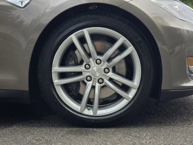 Used 2015 Tesla Model S 85D image 41