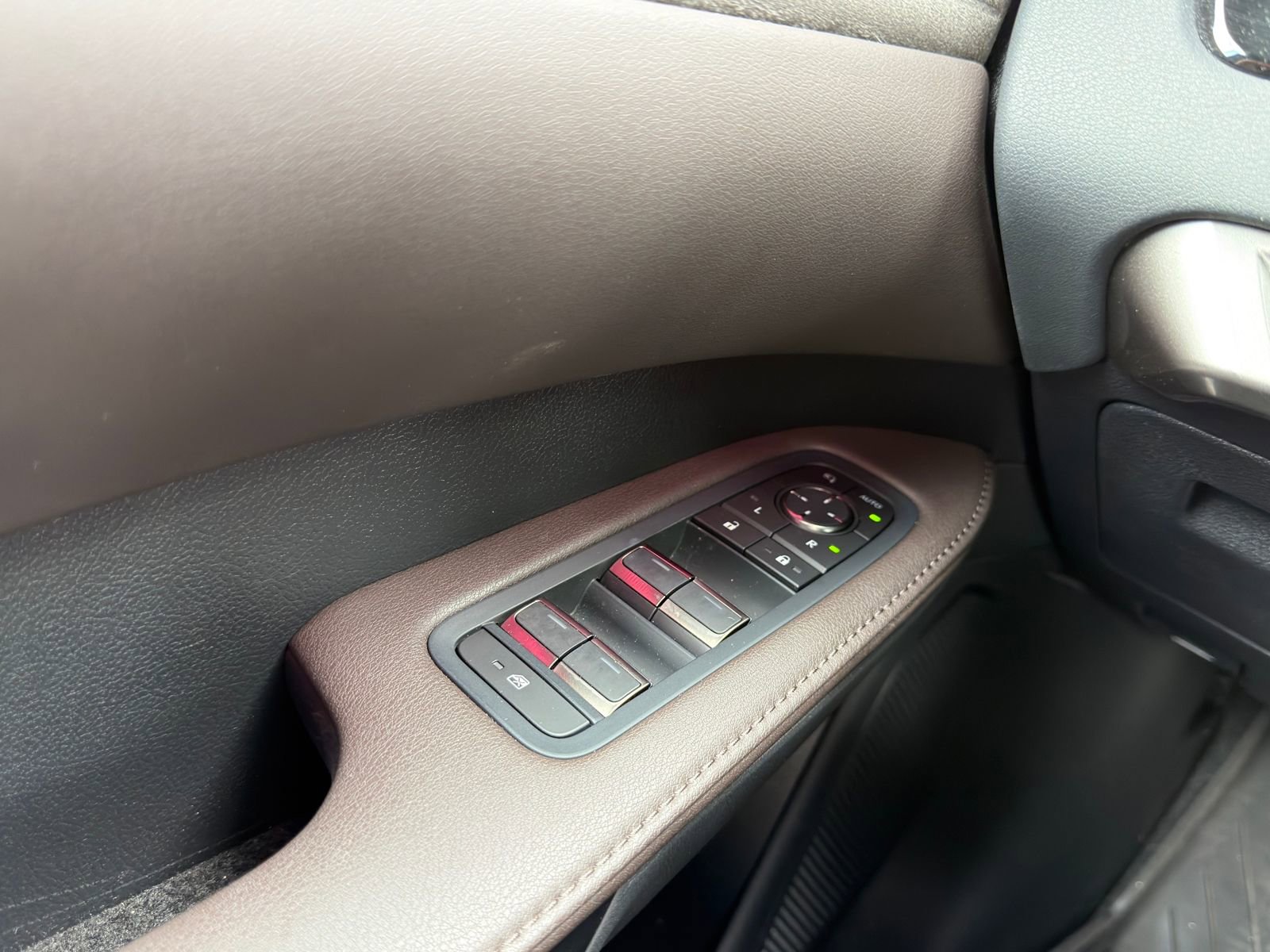 Used 2025 Lexus RX 350 AWD w/ Convenience Package image 23