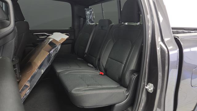New 2026 RAM 1500 4x4 Crew Cab image 23