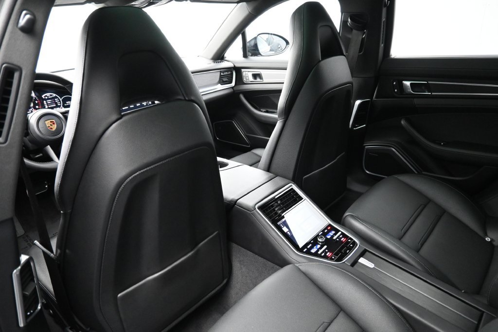Certified 2023 Porsche Panamera 4 Platinum Edition AWD/4WD image 8