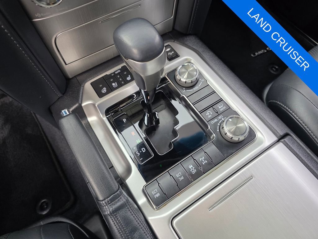 Used 2018 Toyota Land Cruiser image 24