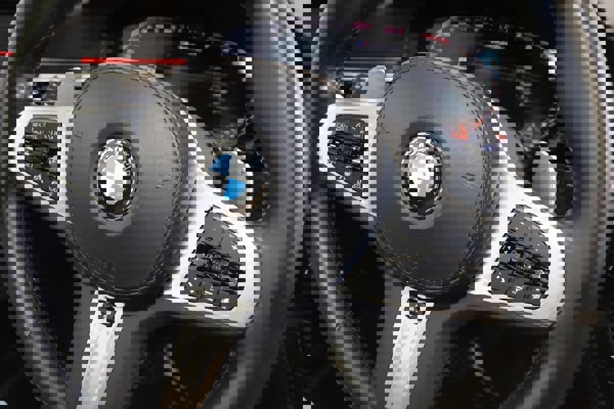 Used 2023 BMW M550i xDrive image 48