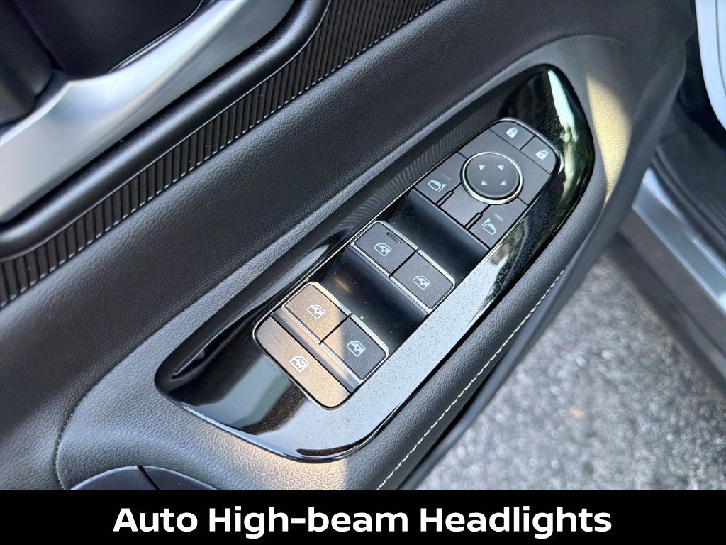 Certified 2025 Nissan Murano SV FWD image 14