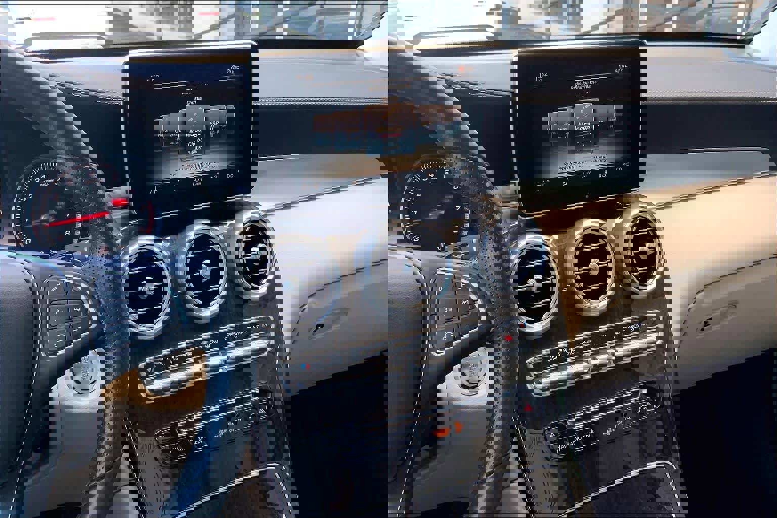 Used 2017 Mercedes-Benz GLC 300 4MATIC Coupe image 6