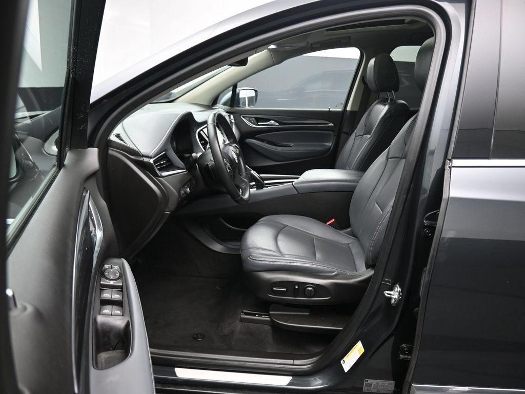Used 2018 Buick Enclave Essence AWD/4WD image 12