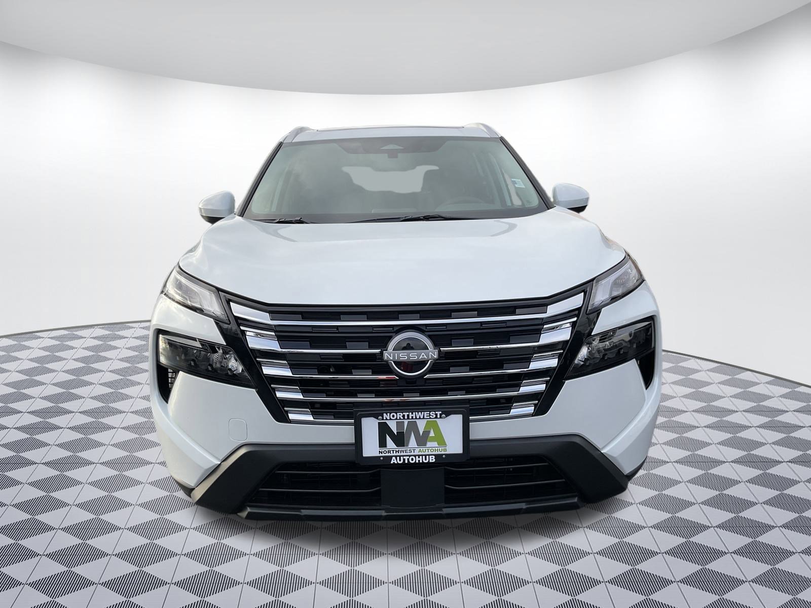 Used 2026 Nissan Rogue SV w/ SV Premium Package image 5