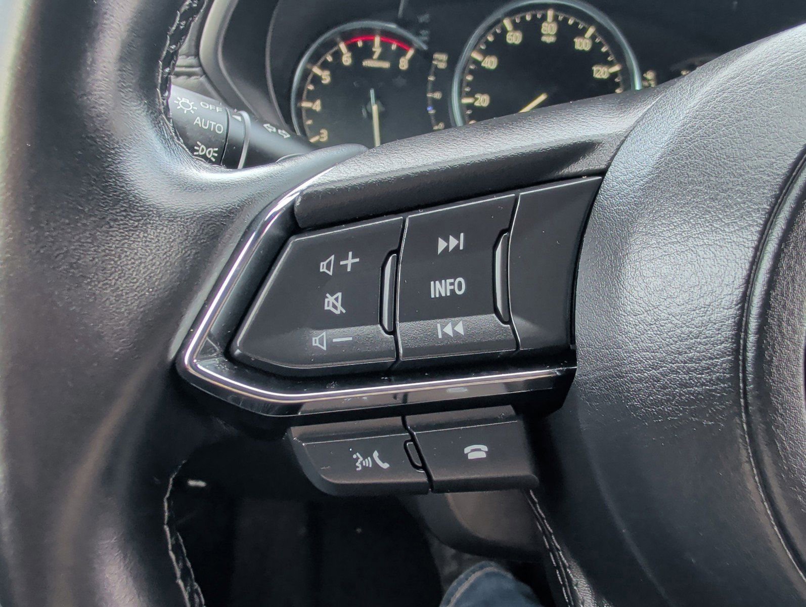 Used 2023 MAZDA CX-5 Signature image 26