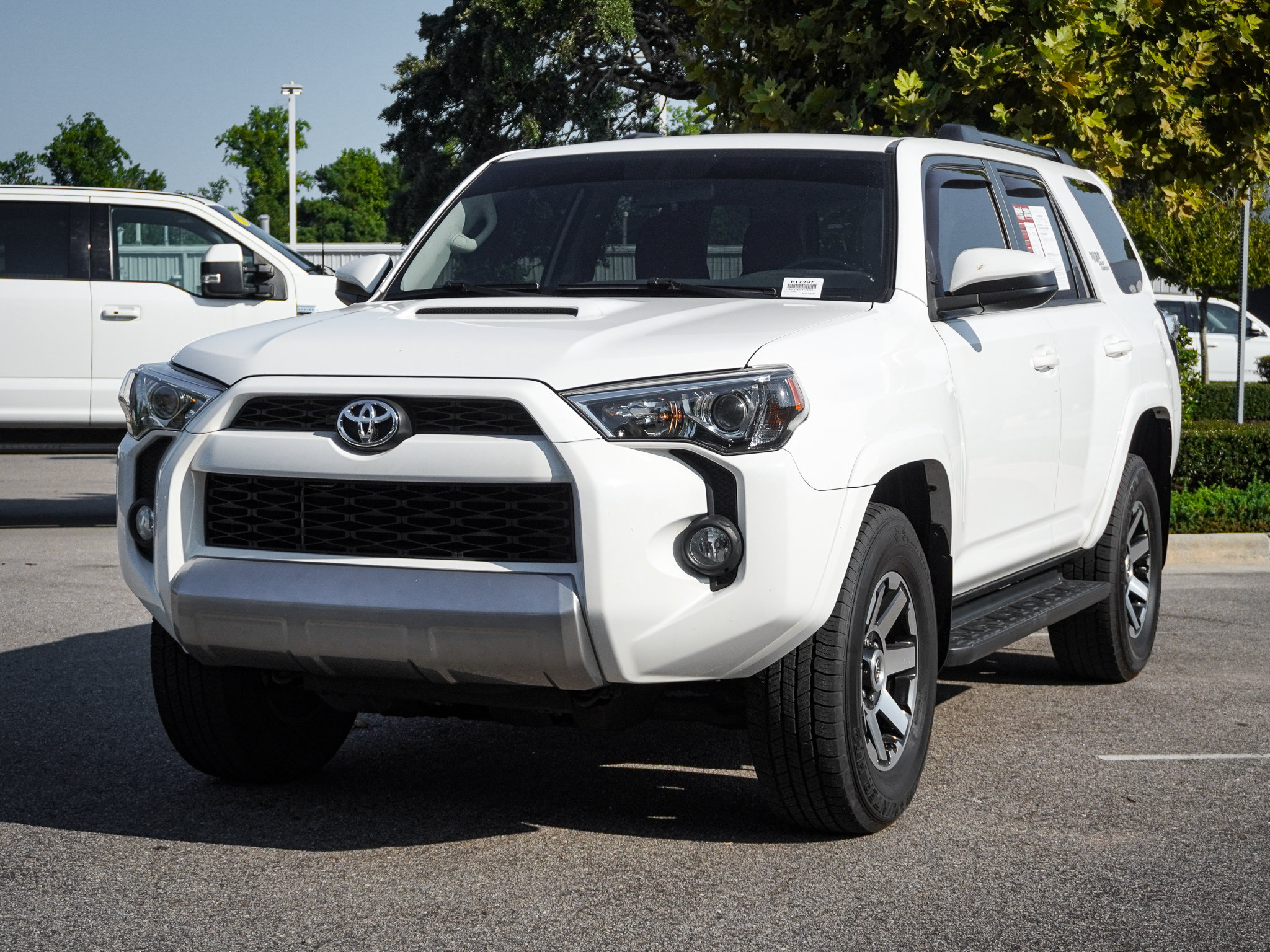 Used 2019 Toyota 4Runner TRD Off-Road AWD/4WD image 5