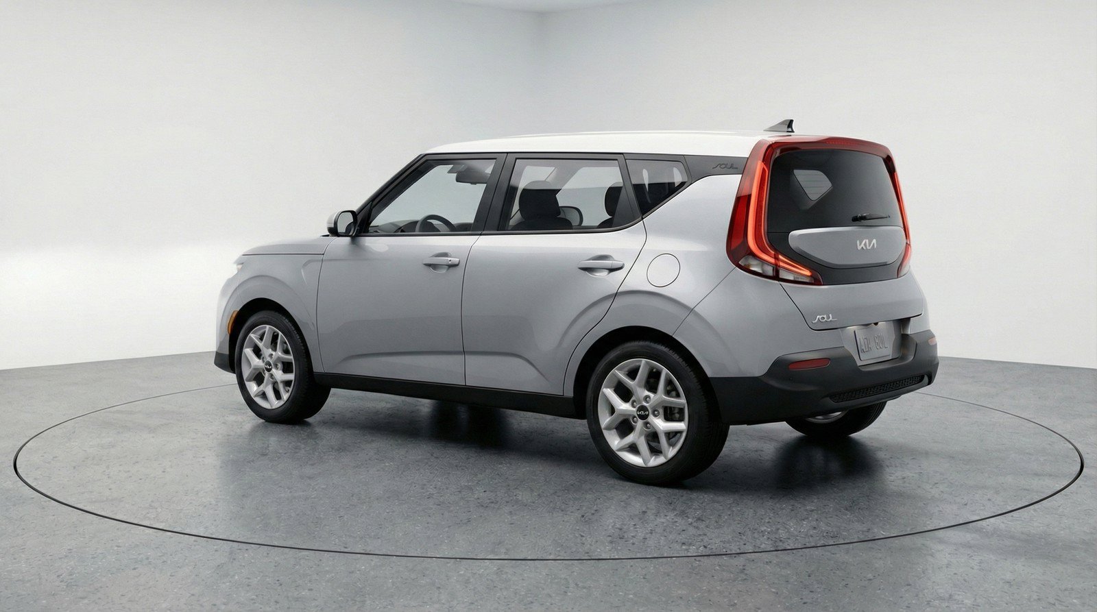 Used 2025 Kia Soul LX w/ LX Technology Package FWD image 6