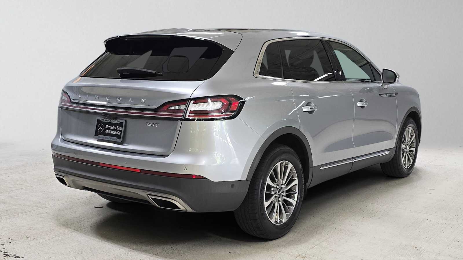 Used 2020 Lincoln Nautilus Reserve FWD image 3