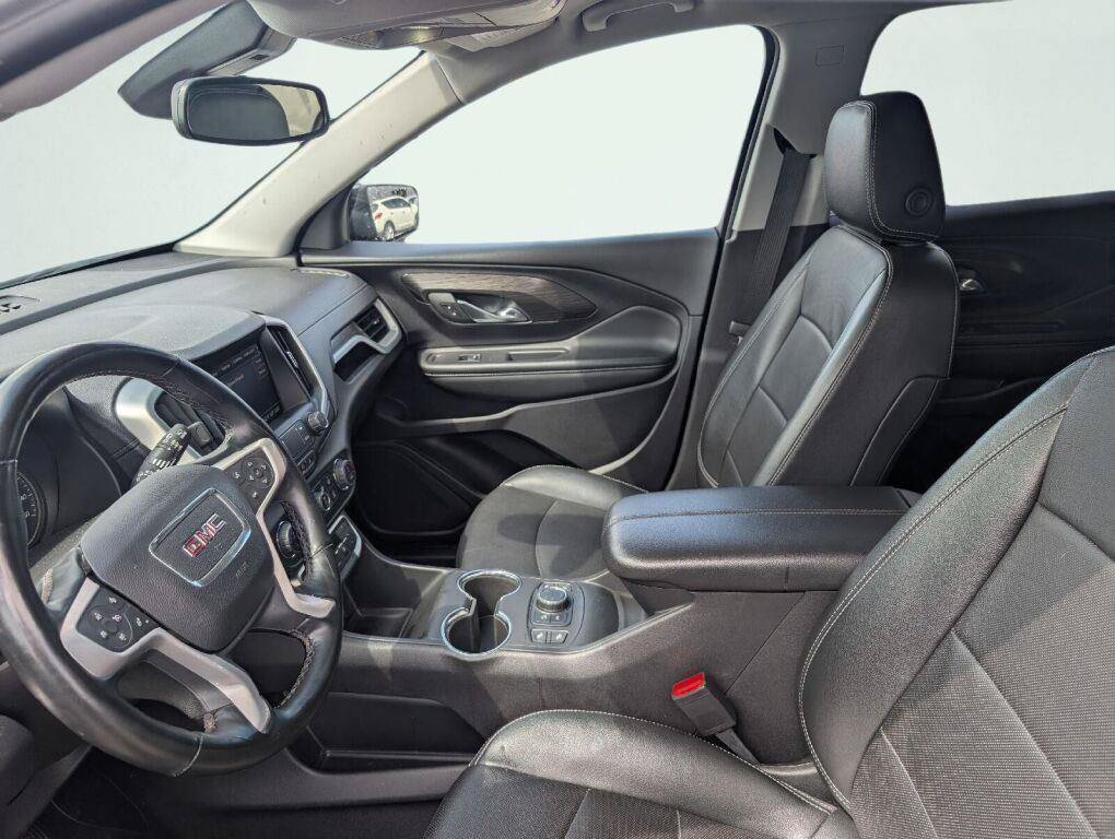 Used 2024 GMC Terrain SLT AWD/4WD image 32