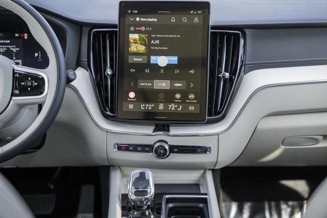 New 2026 Volvo XC60 B5 Ultra w/ Protection Package Premier image 22