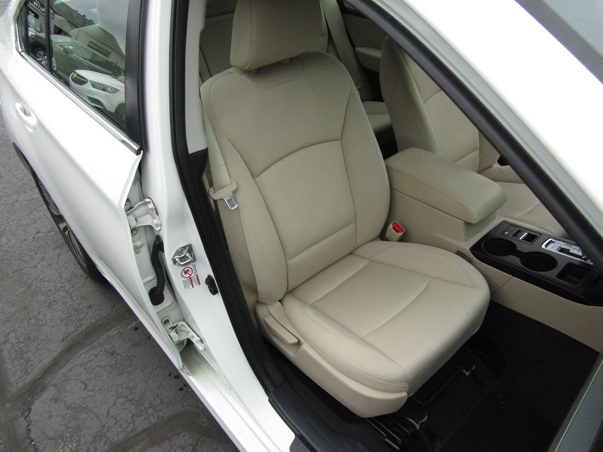 Used 2019 Subaru Legacy 2.5i Premium AWD/4WD image 34