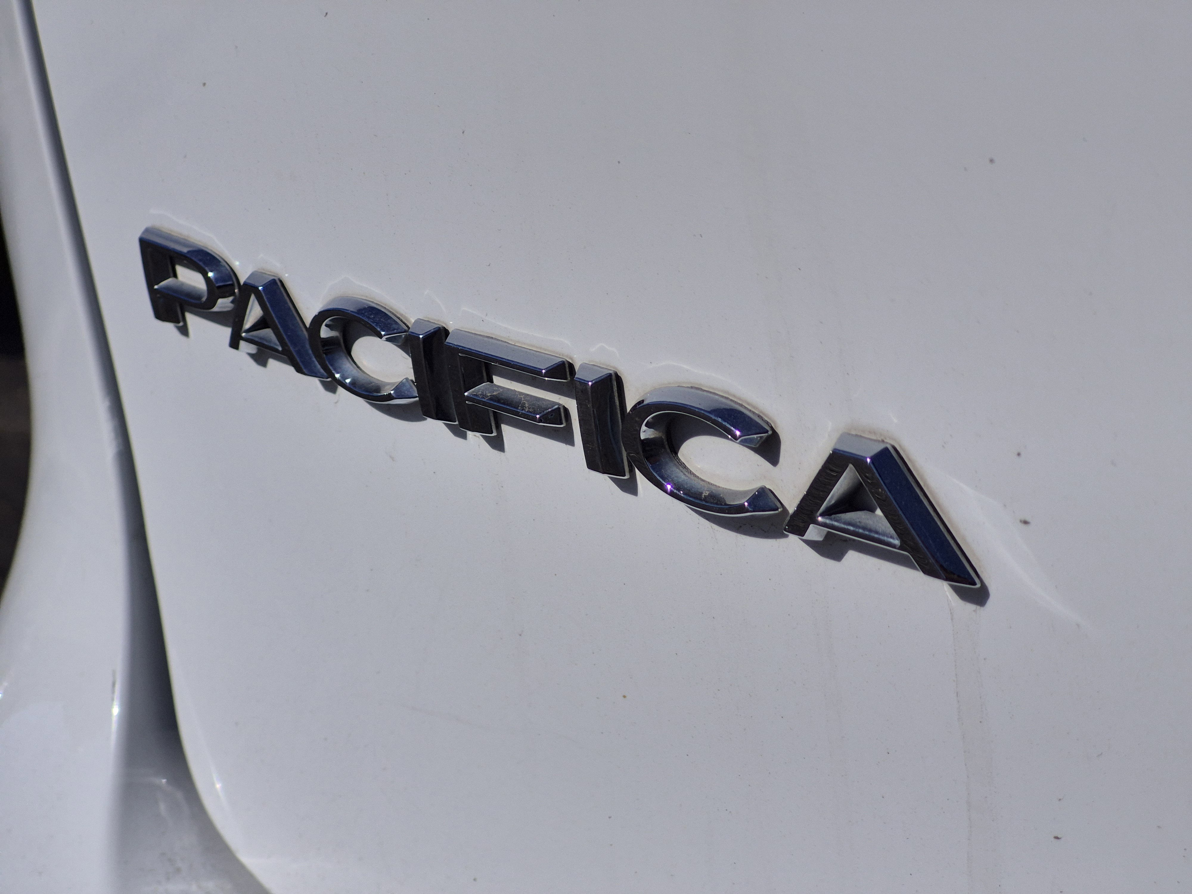 Used 2017 Chrysler Pacifica LX image 20