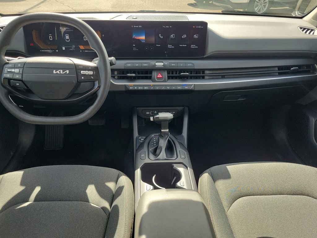 Used 2025 Kia K4 LXS image 9