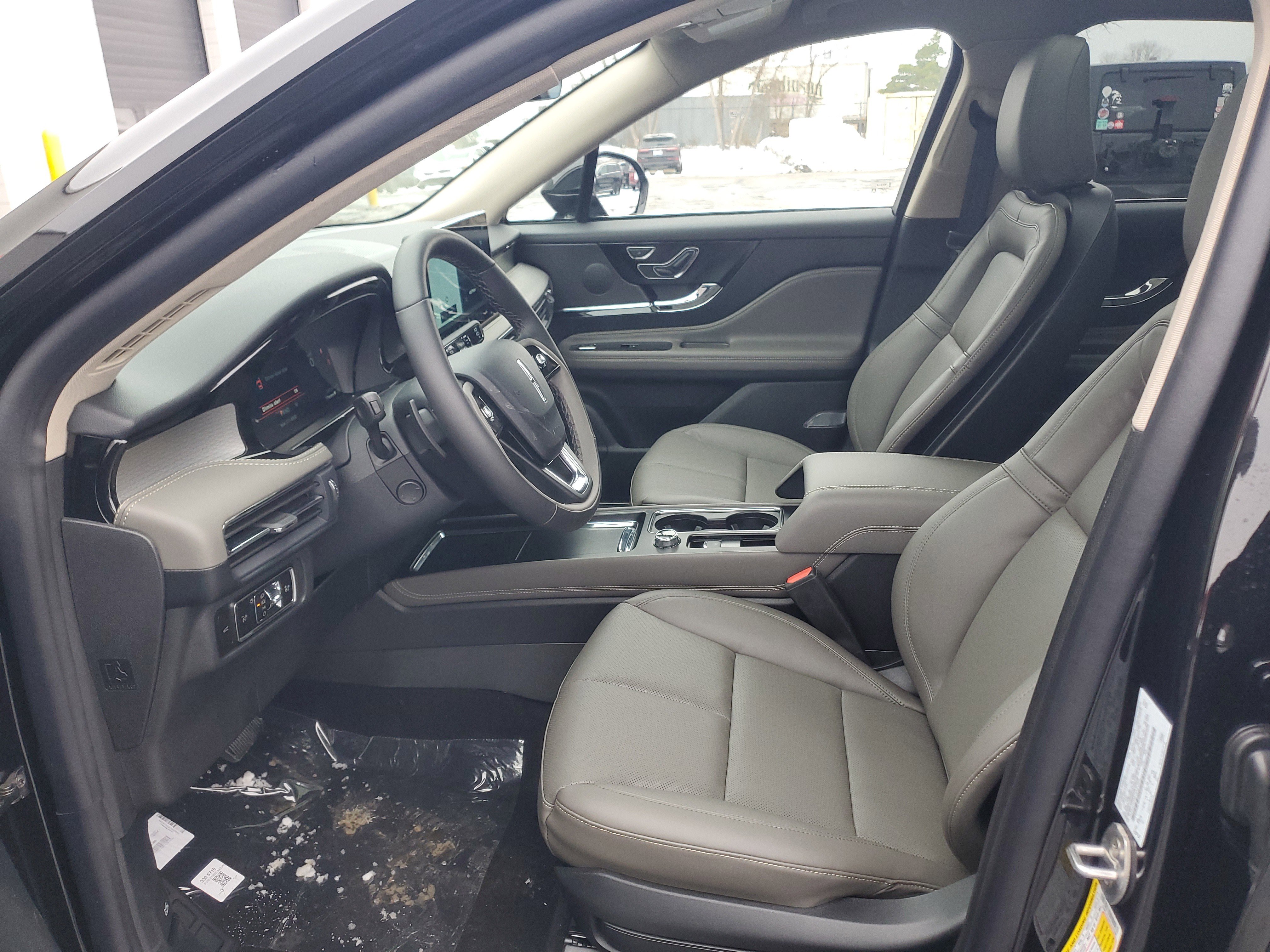 New 2026 Lincoln Corsair Premiere image 12