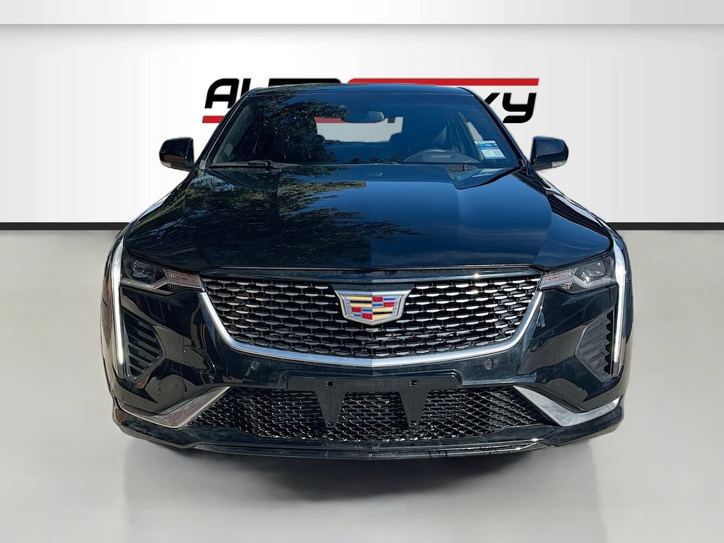 Used 2025 Cadillac CT4 Premium Luxury RWD image 2