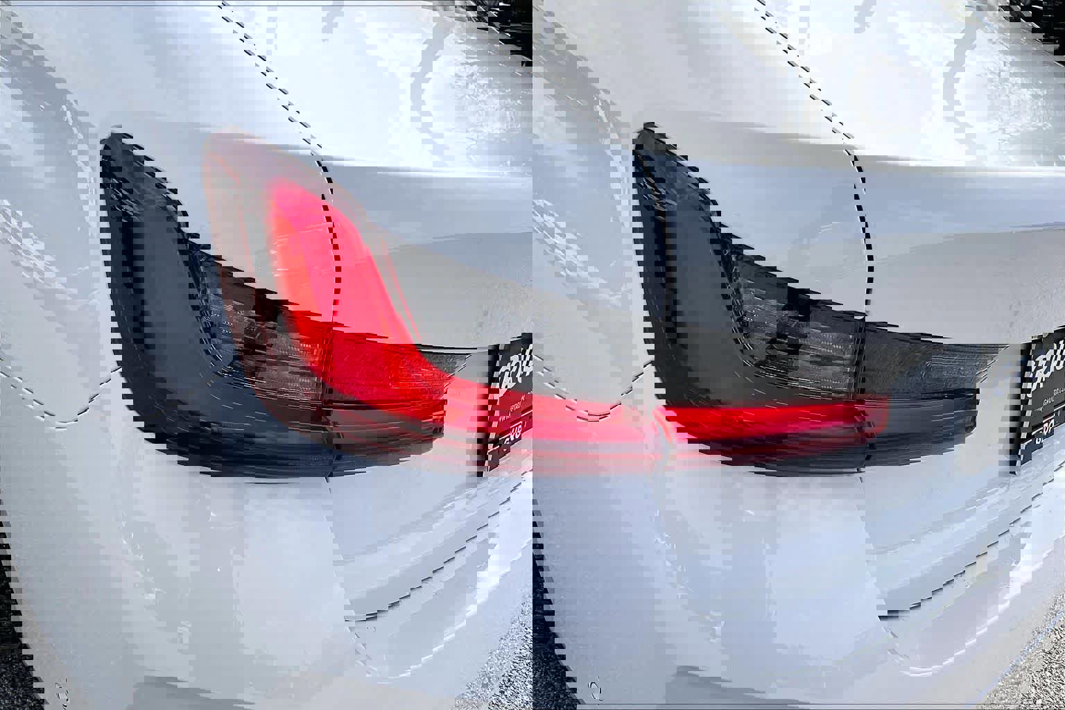 Used 2026 BMW 330i Sedan w/ Convenience Package image 28