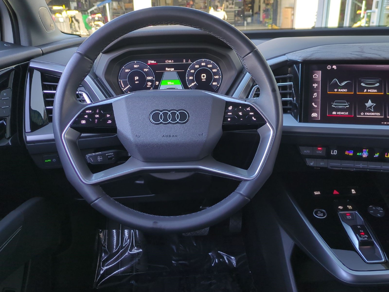 Used 2023 Audi Q4 e-tron Premium Plus RWD image 9
