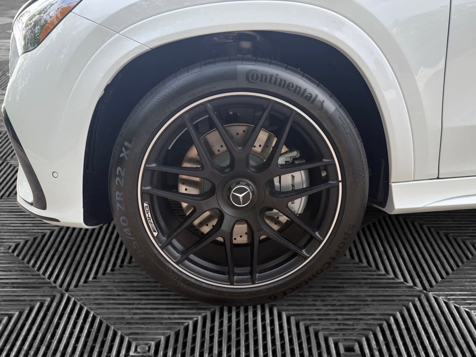 New 2025 Mercedes-Benz GLE 53 AMG 4MATIC image 9