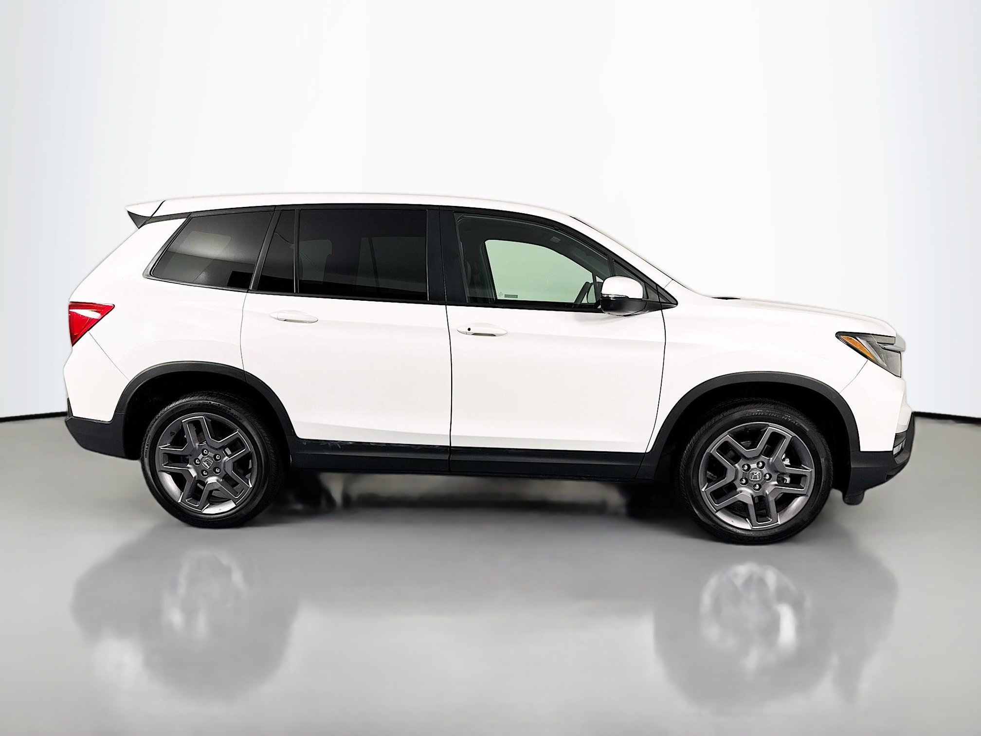 Certified 2023 Honda Passport EX-L image 4