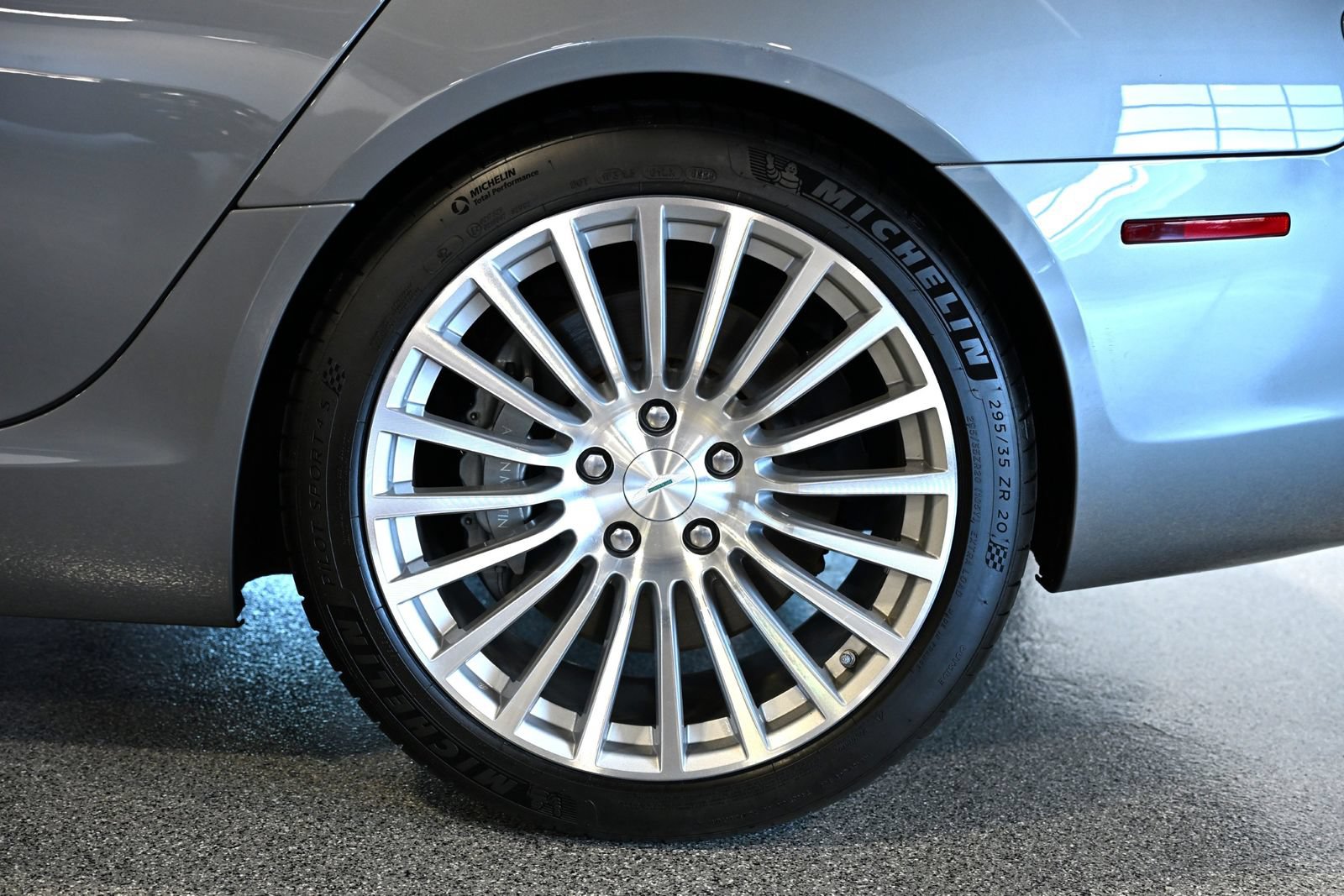 Used 2011 Aston Martin Rapide RWD image 15