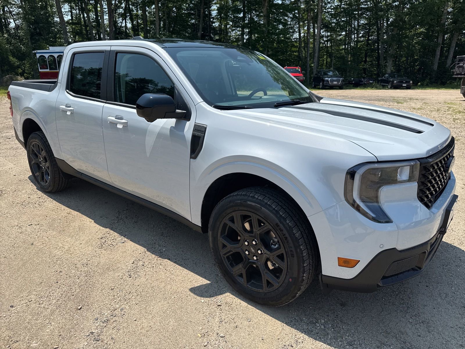New 2025 Ford Maverick Lariat w/ Black Appearance Package