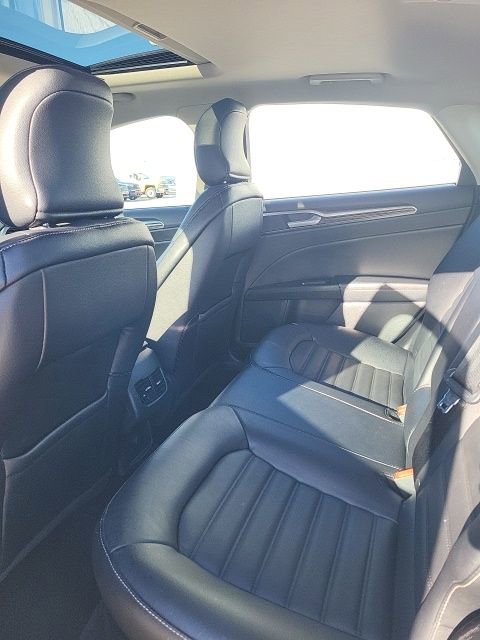 Used 2017 Ford Fusion SE w/ Equipment Group 202A image 10