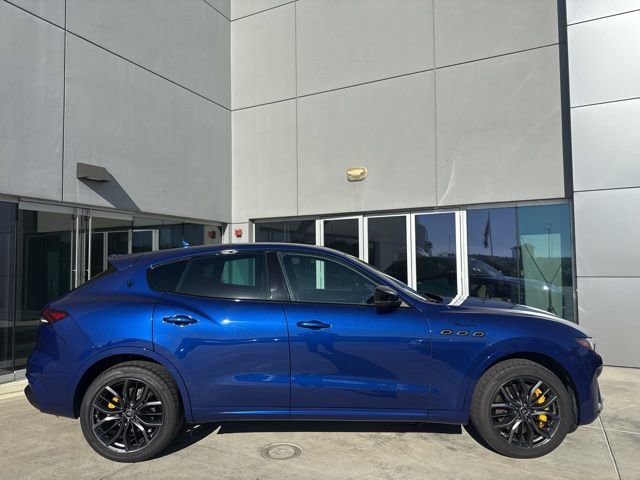 Used 2022 Maserati Levante Modena image 9