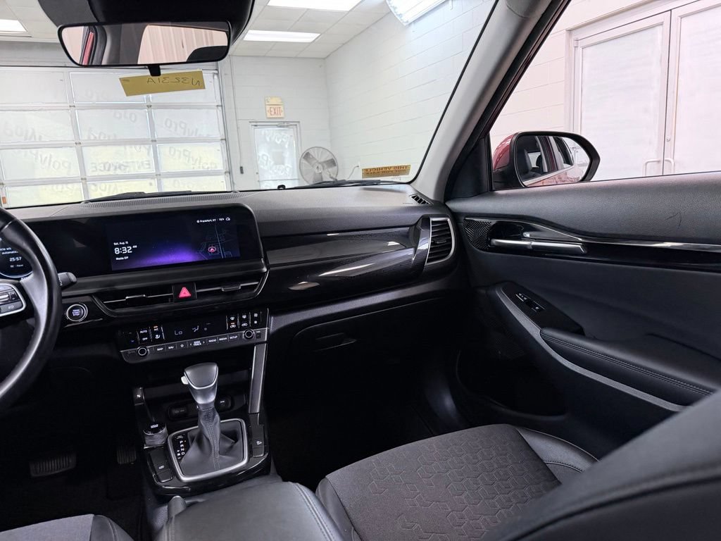 Used 2024 Kia Seltos S FWD image 25