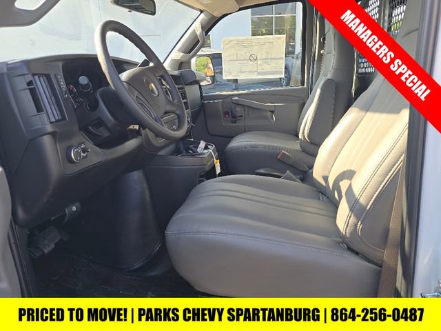 New 2025 Chevrolet Express 2500 Extended w/ Enhanced Convenience Package image 17