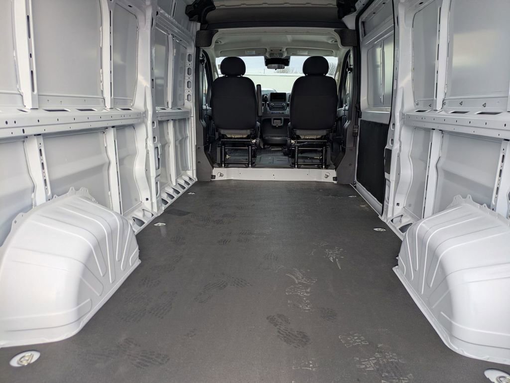 Used 2024 RAM ProMaster 2500 image 14