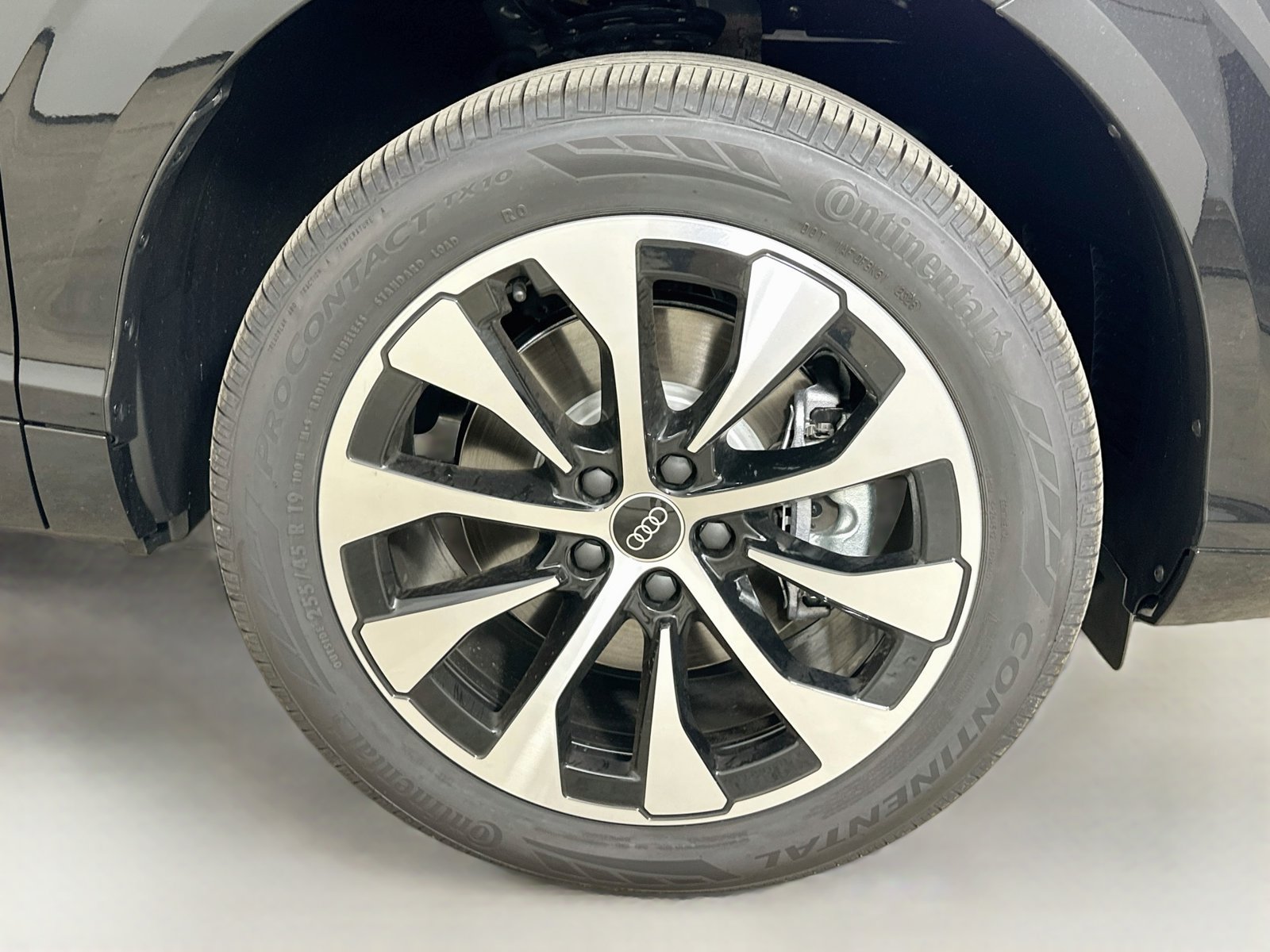 New 2026 Audi Q3 quattro 2.0T AWD/4WD image 10