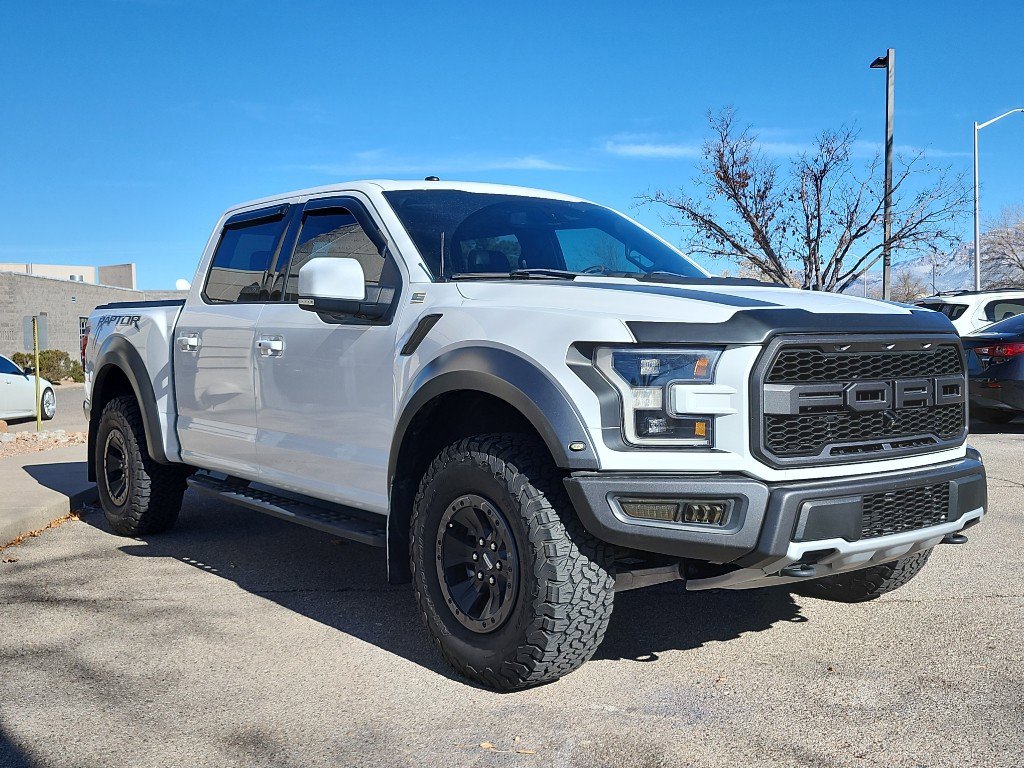 Used 2018 Ford F150 Raptor w/ Equipment Group 802A Luxury image 3