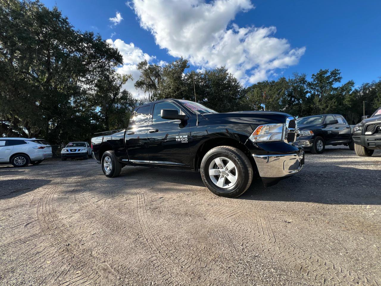 Used 2024 RAM 1500 Classic SLT AWD/4WD image 40