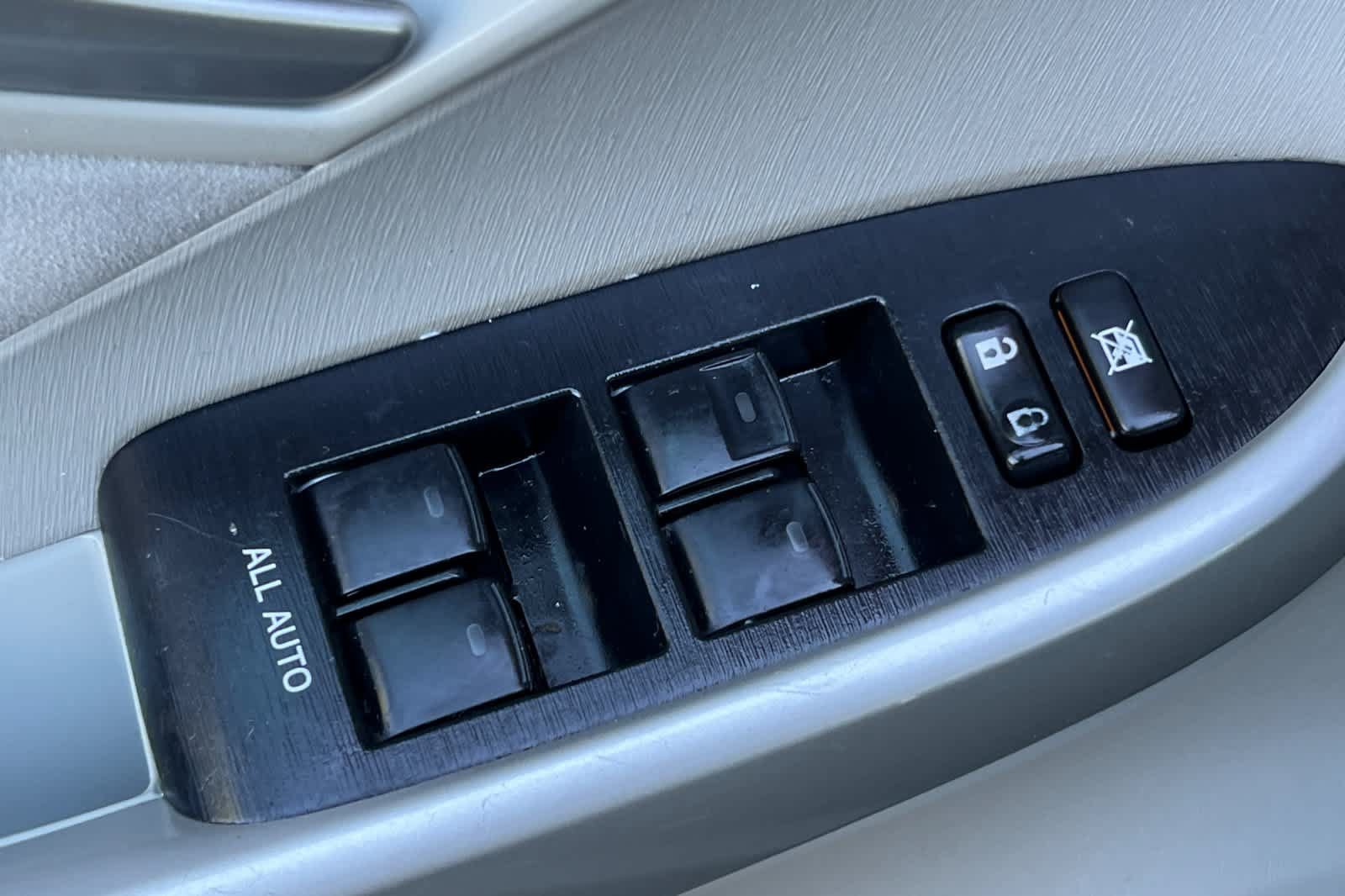 Used 2015 Toyota Prius Three FWD image 13