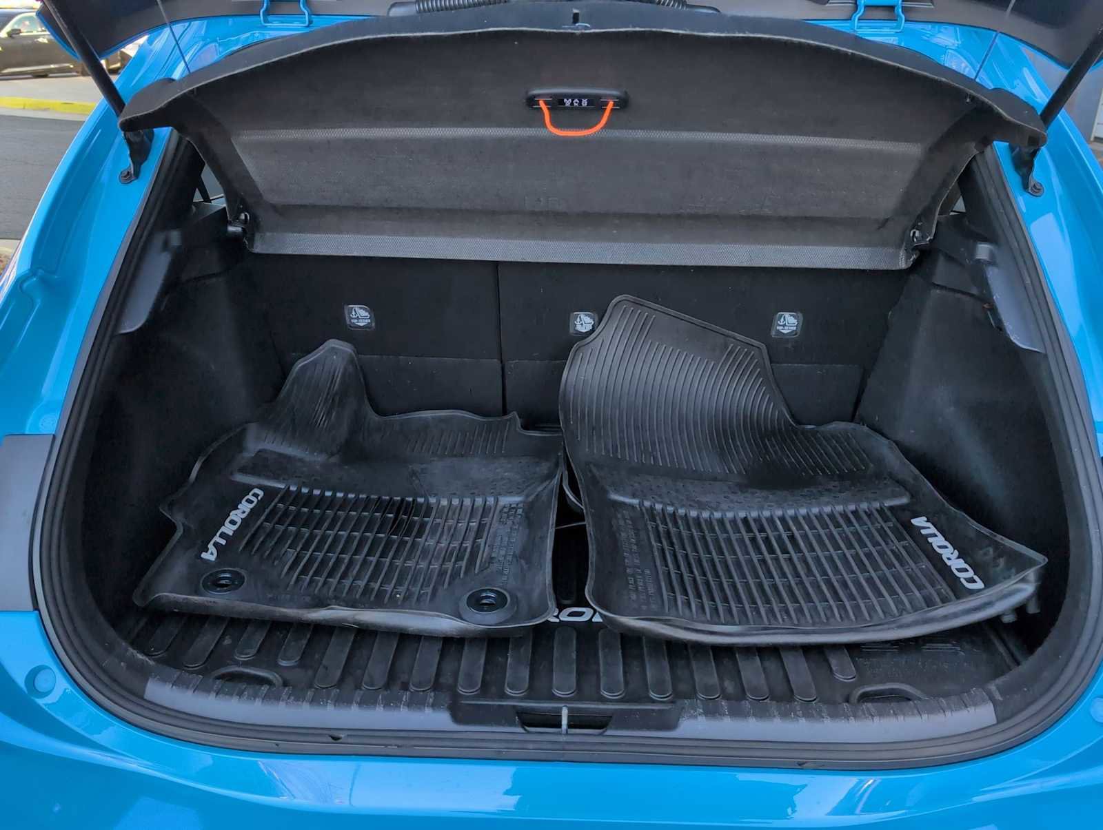 Used 2020 Toyota Corolla Hatchback image 30