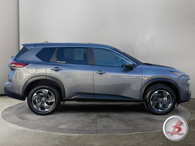 Used 2025 Nissan Rogue SV AWD/4WD image 8