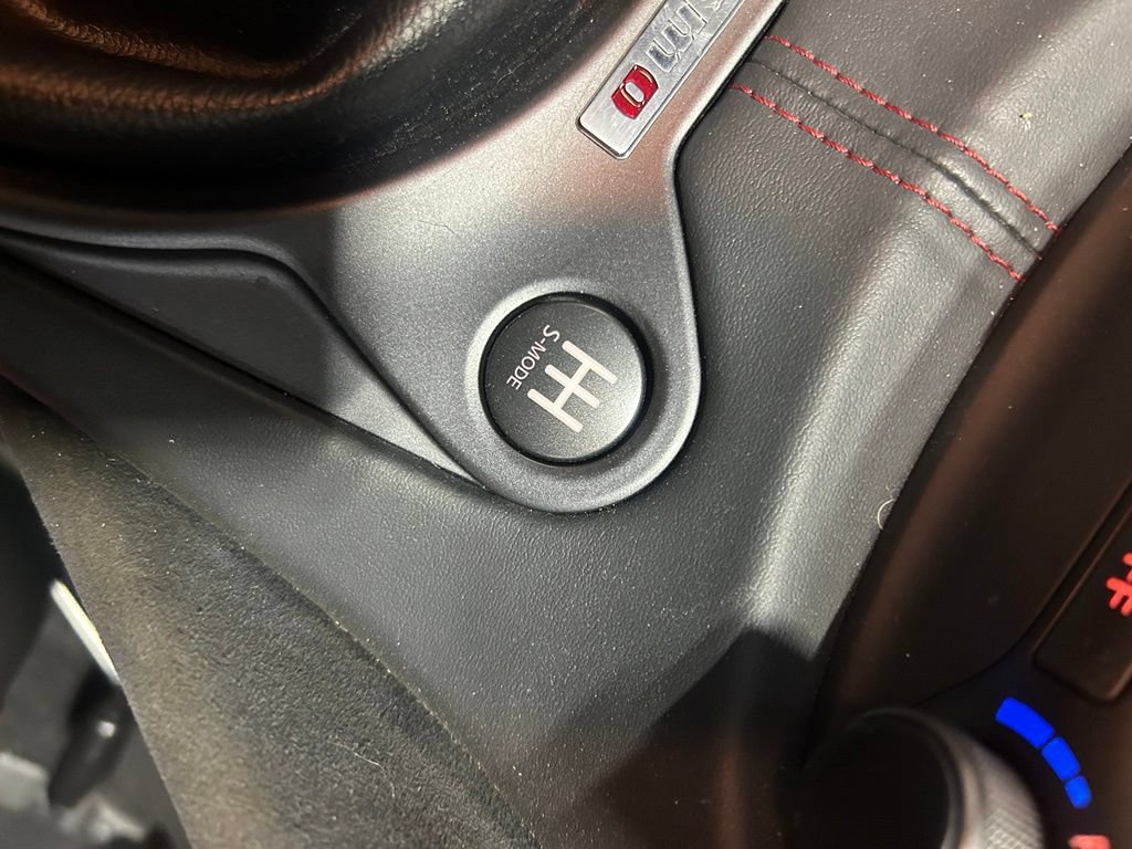 Used 2017 Nissan 370Z NISMO RWD image 22