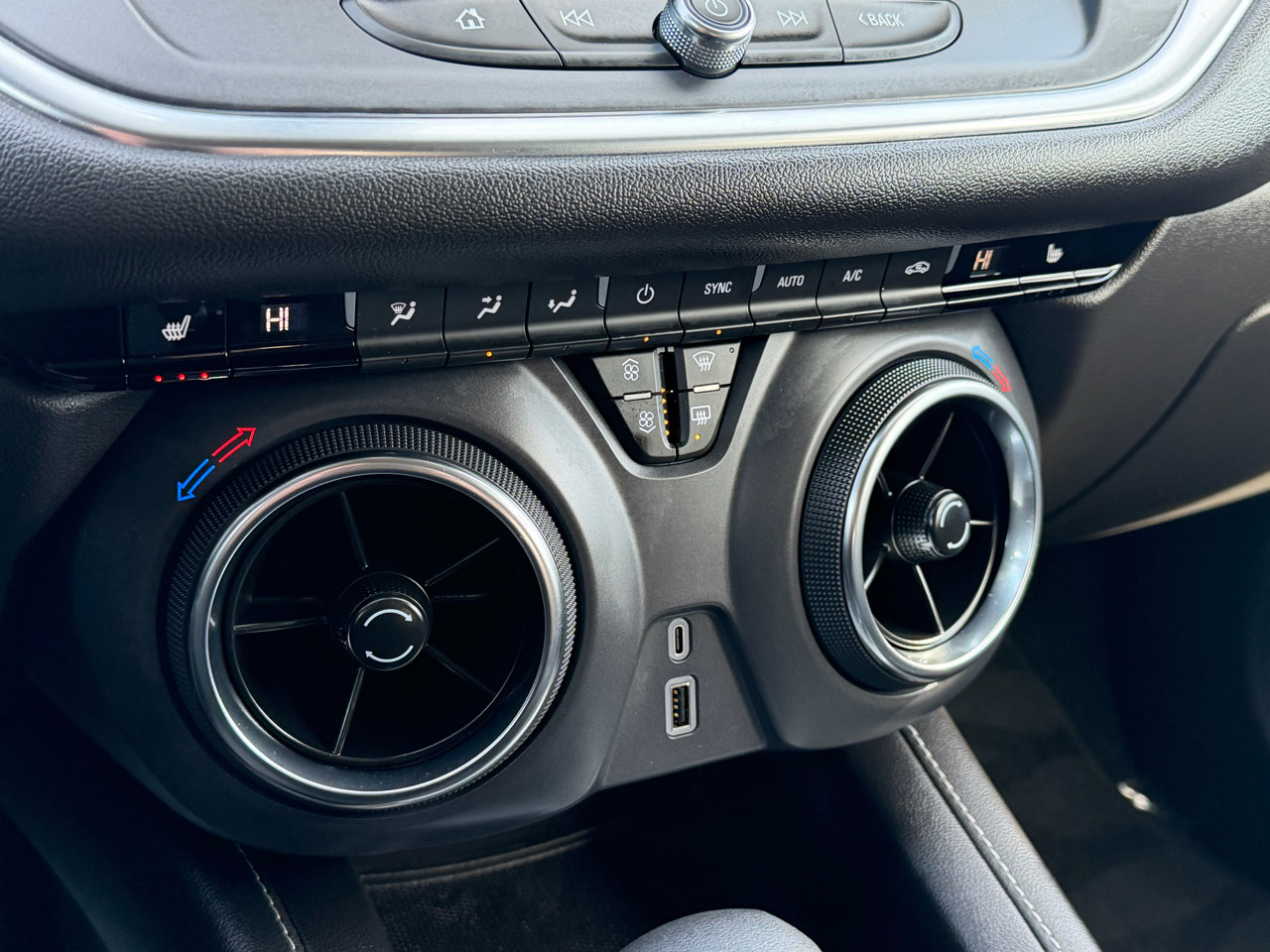 Used 2025 Chevrolet Blazer LT image 20