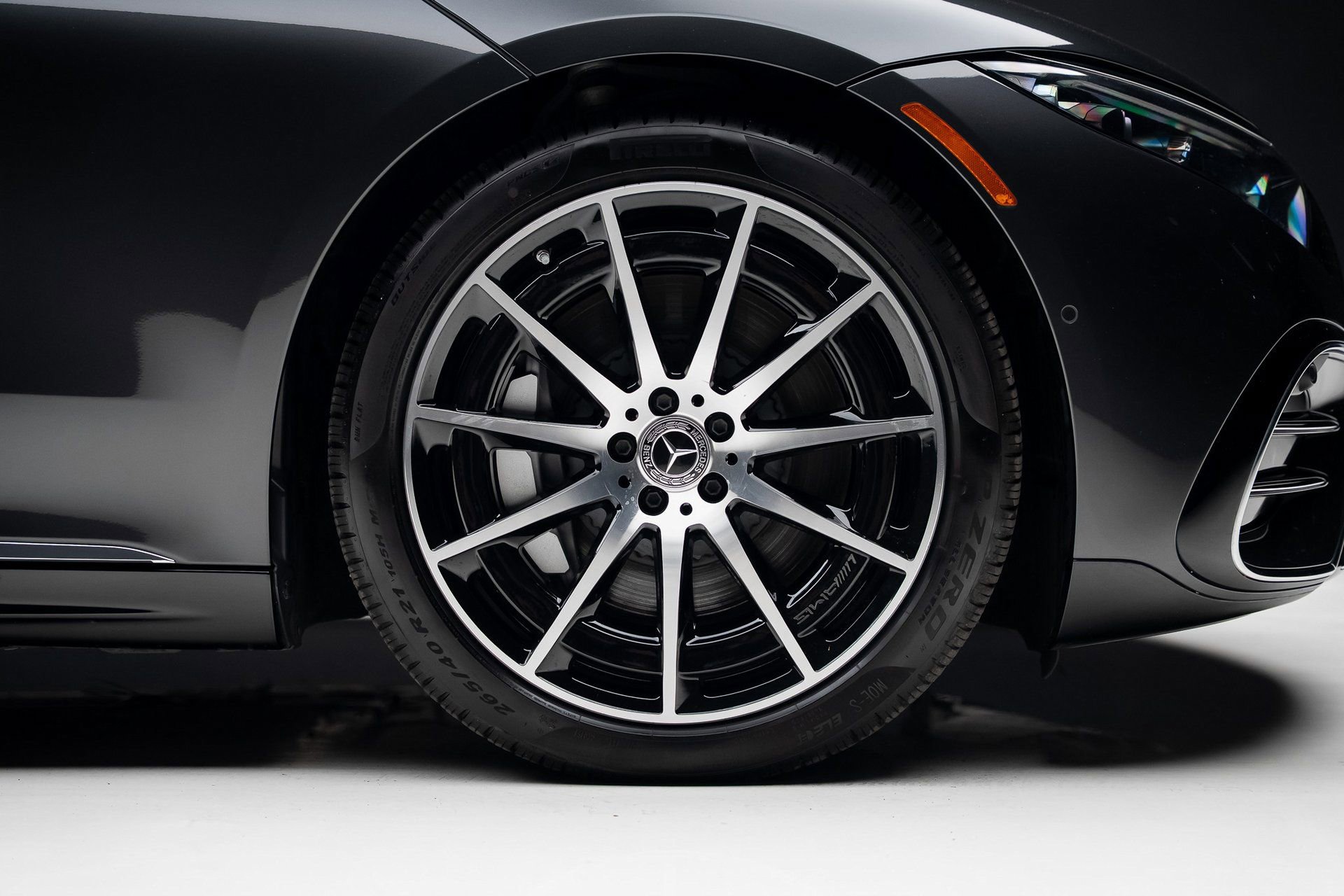 Used 2023 Mercedes-Benz EQS 580 4MATIC Sedan image 39