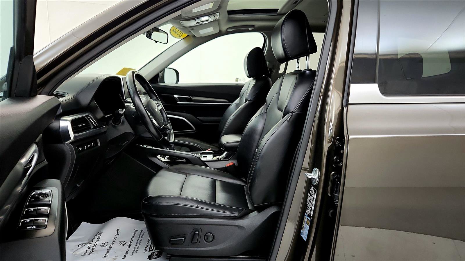 Used 2022 Kia Telluride S image 25