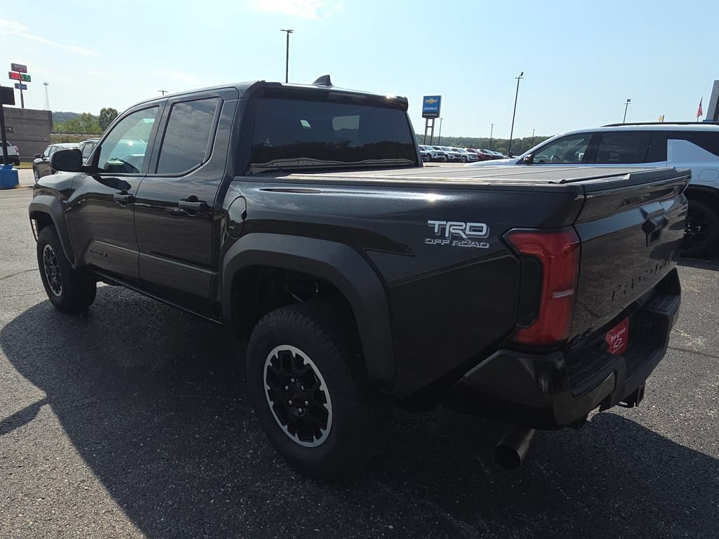 Used 2025 Toyota Tacoma TRD Off-Road AWD/4WD image 6