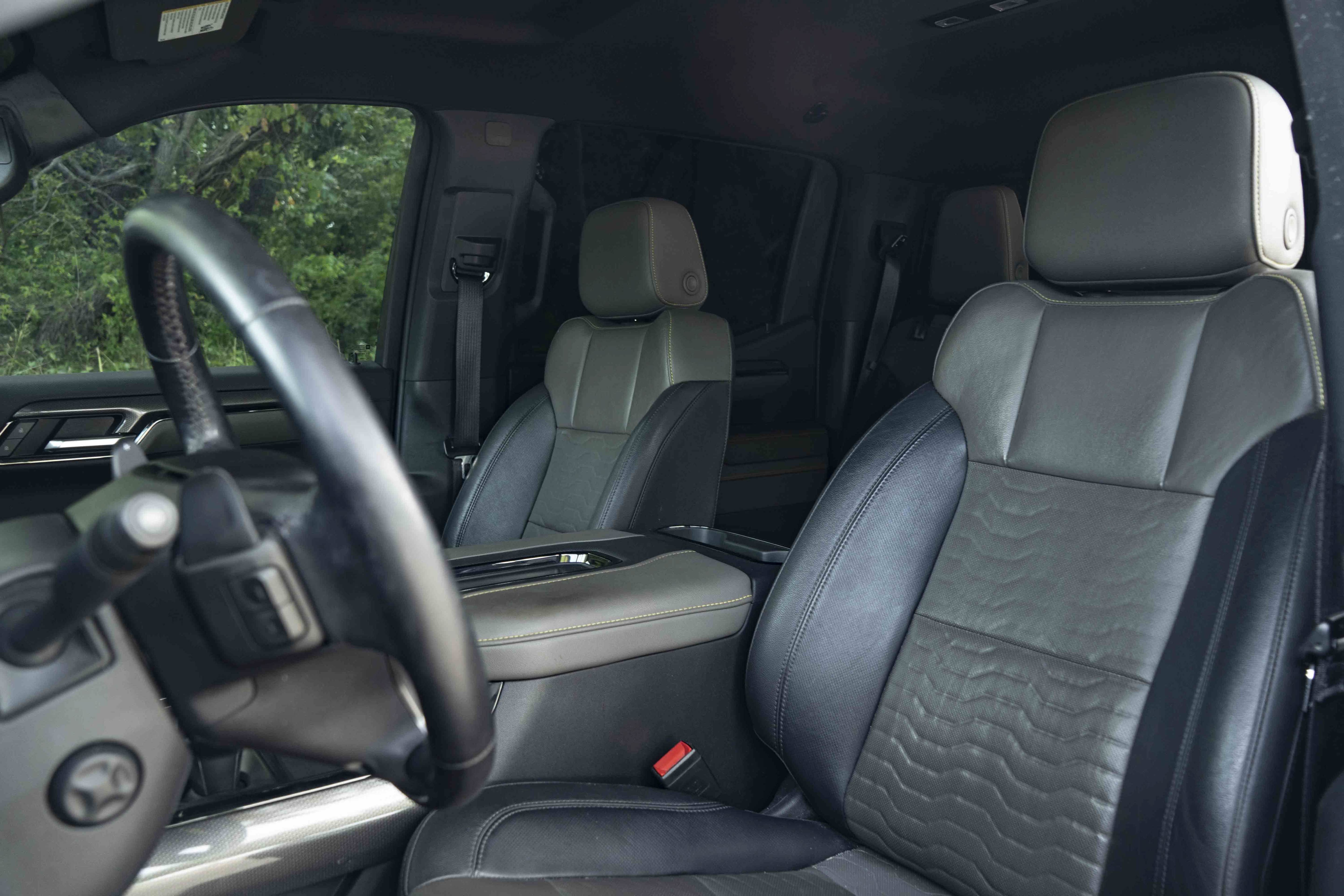 Used 2022 Chevrolet Silverado 1500 ZR2 w/ Technology Package AWD/4WD image 17