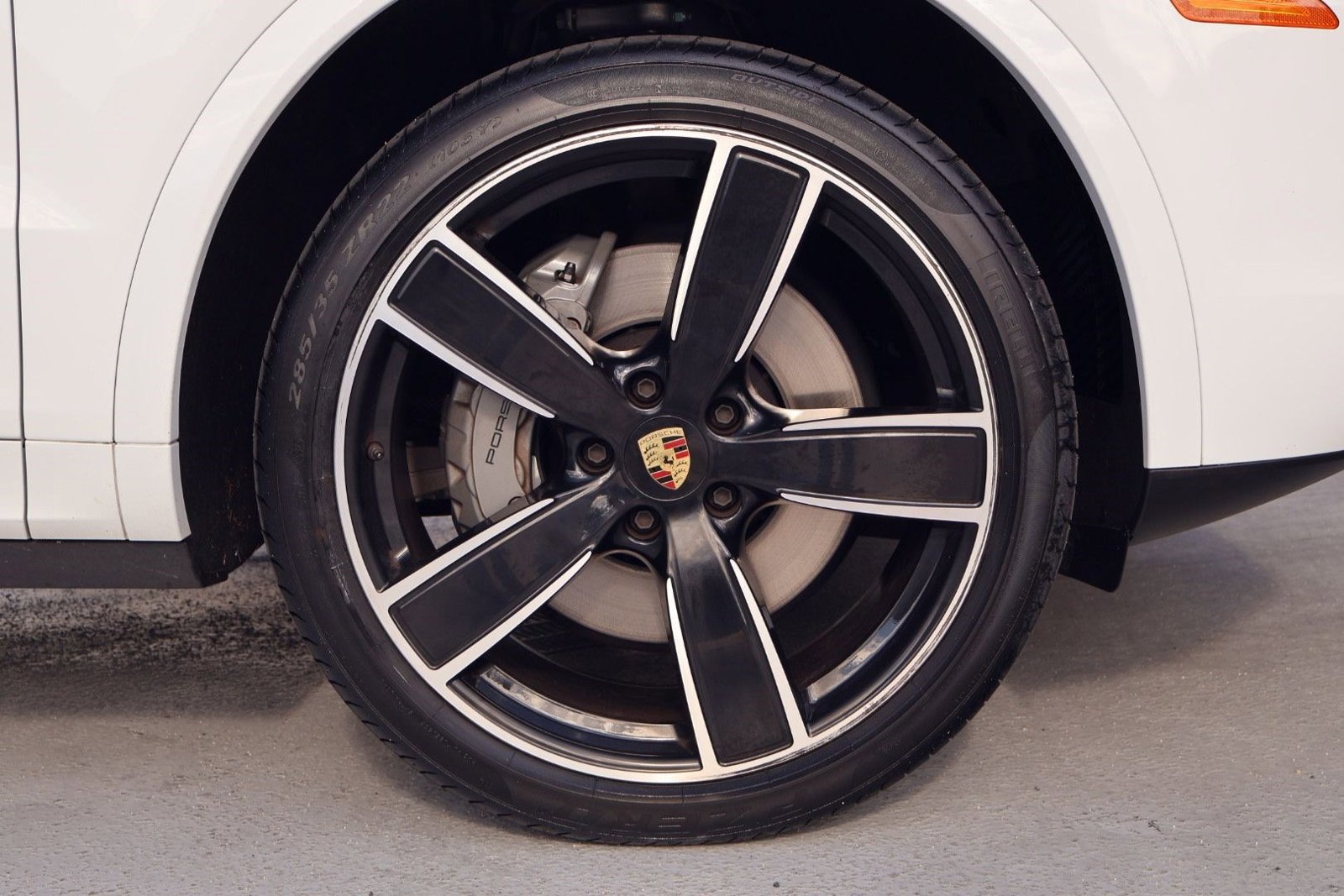 Certified 2023 Porsche Cayenne S Platinum image 26