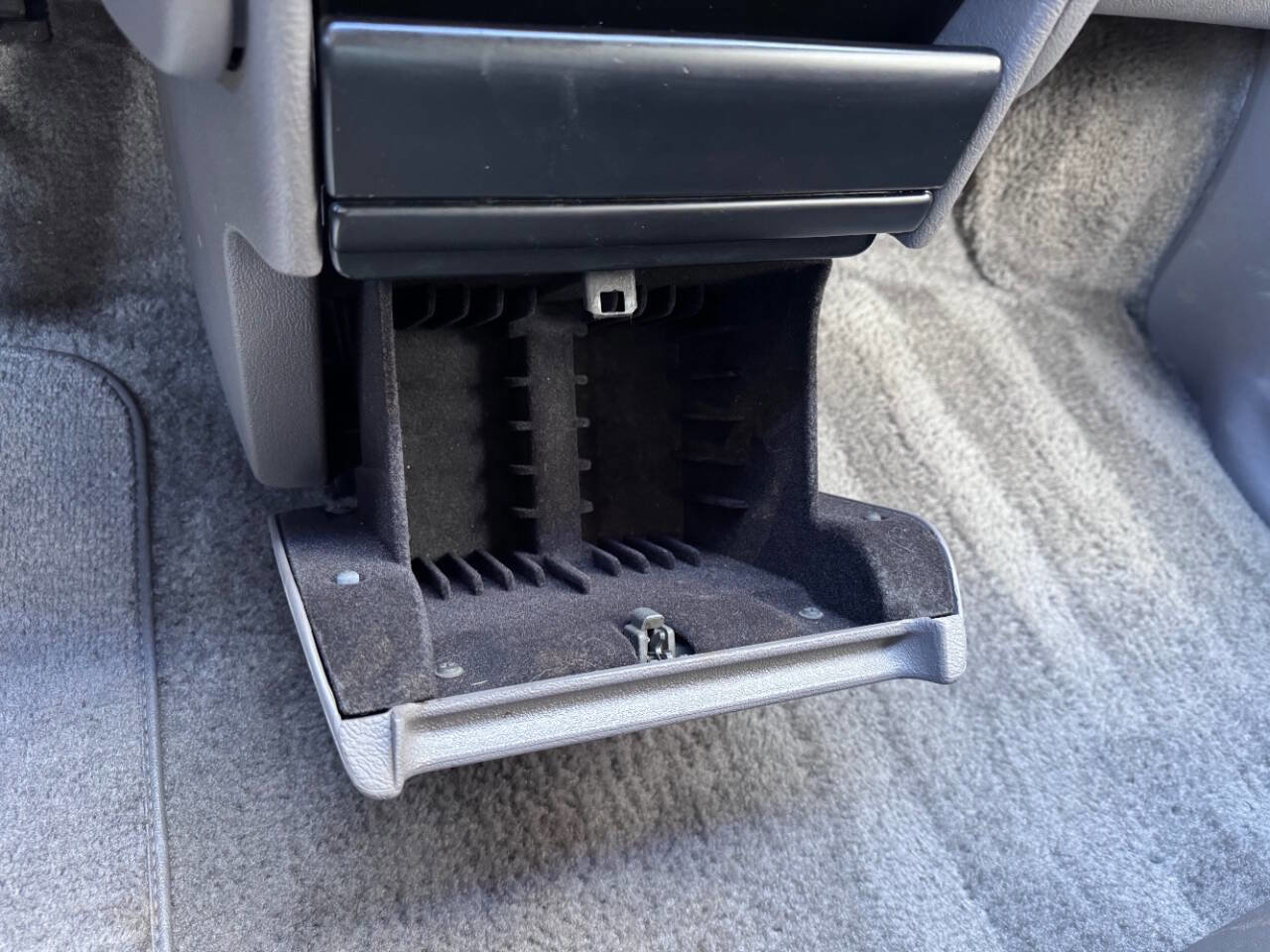 Used 1992 Plymouth Grand Voyager LE image 27