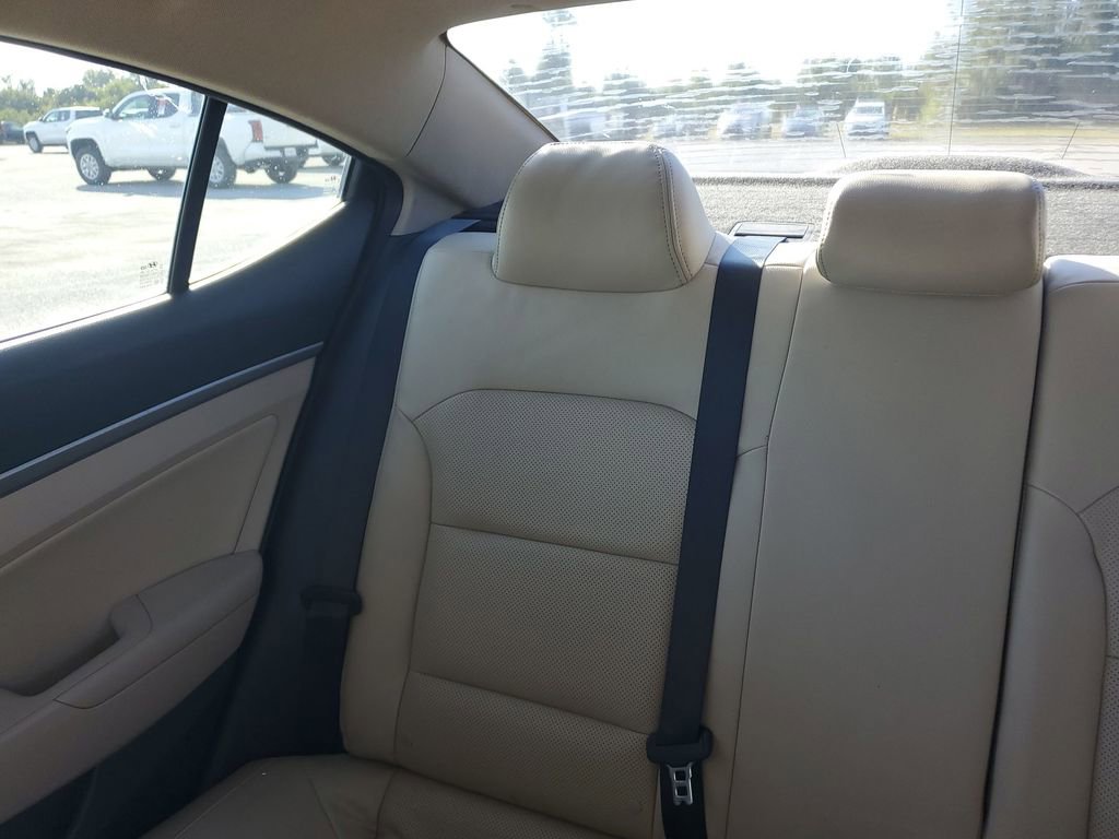 Used 2017 Hyundai Elantra Value Edition image 12